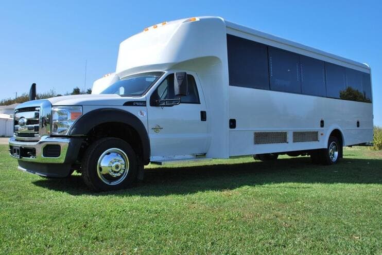 Council Bluffs 15-35 Passenger Minibuses