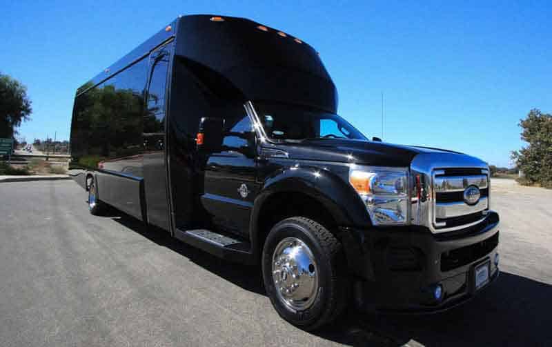 Council Bluffs 30 Passenger Party Bus Black